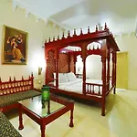 Hotel Samrat International