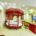 Hotel Samrat International