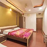 Hotel Goodluck Residency 500 Meters From Nakki Lake