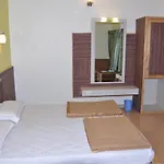 Hotel Crystal Inn Nakki Lake 25 Meter
