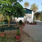 Hotel Kaka Inn
