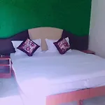 Paradise Hotel For Couples
