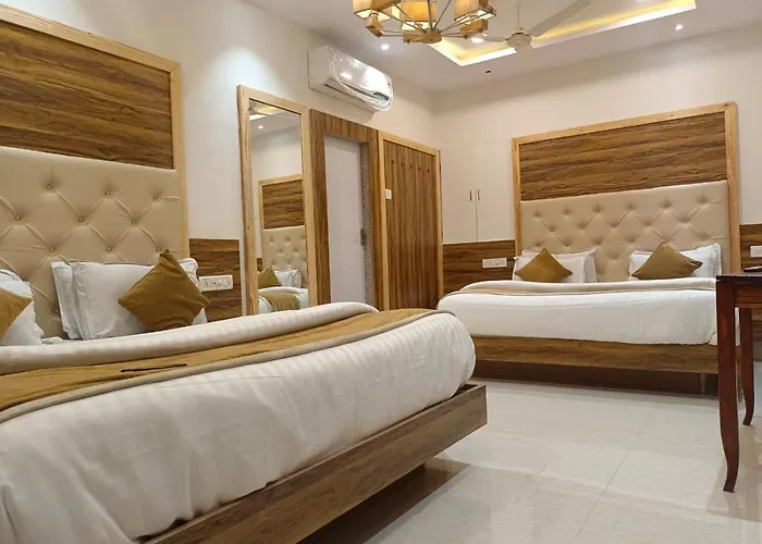 Hotel Golden Veena- Mount Abu- 1 Km From Nakki Lake