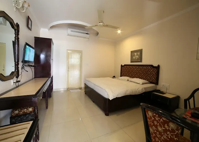 Hotel Samrat International