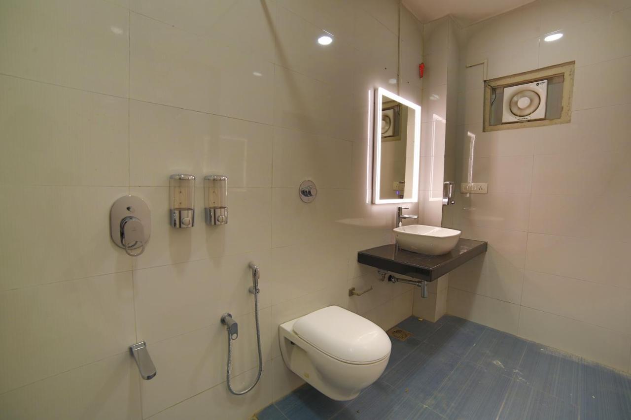 Marigold With Swimming Pool Hotel 3*