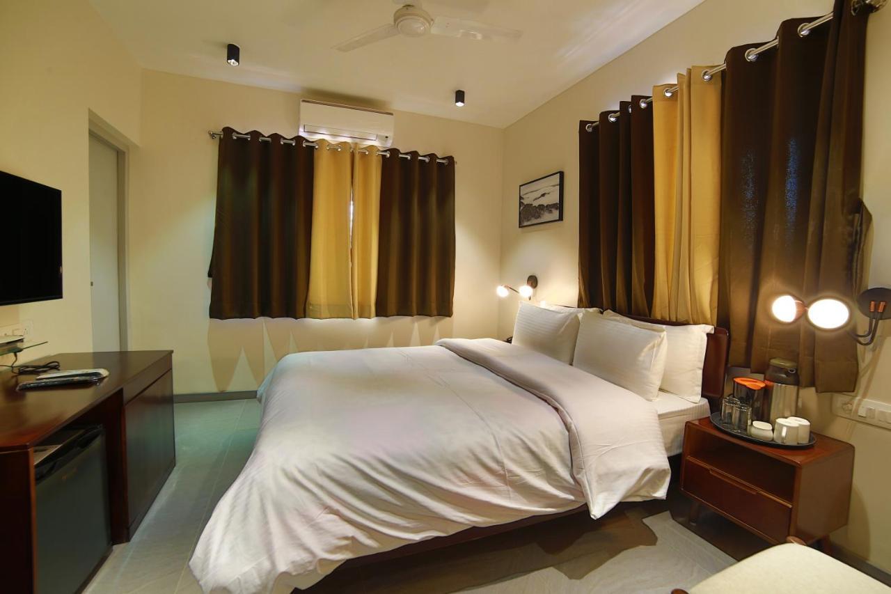 Marigold With Swimming Pool 3*
