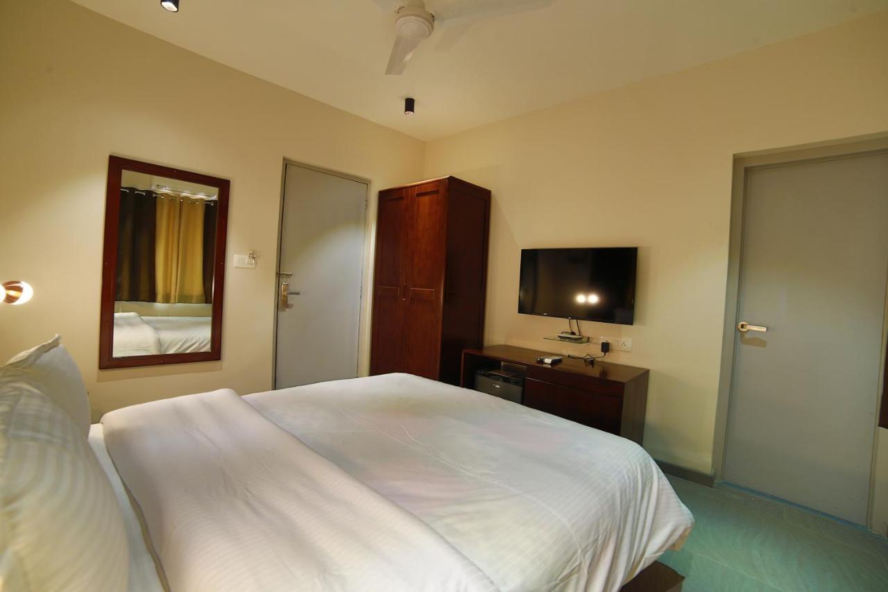 Marigold With Swimming Pool Hotel 3*