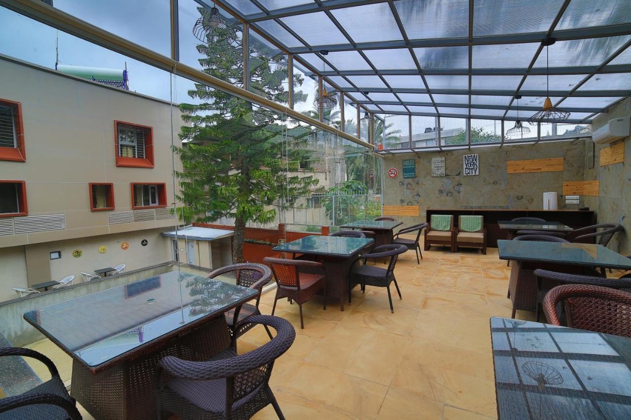 Marigold With Swimming Pool Hotel