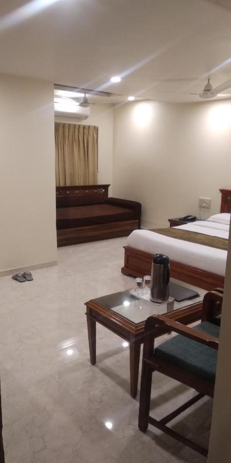 Silver Oak Hotel