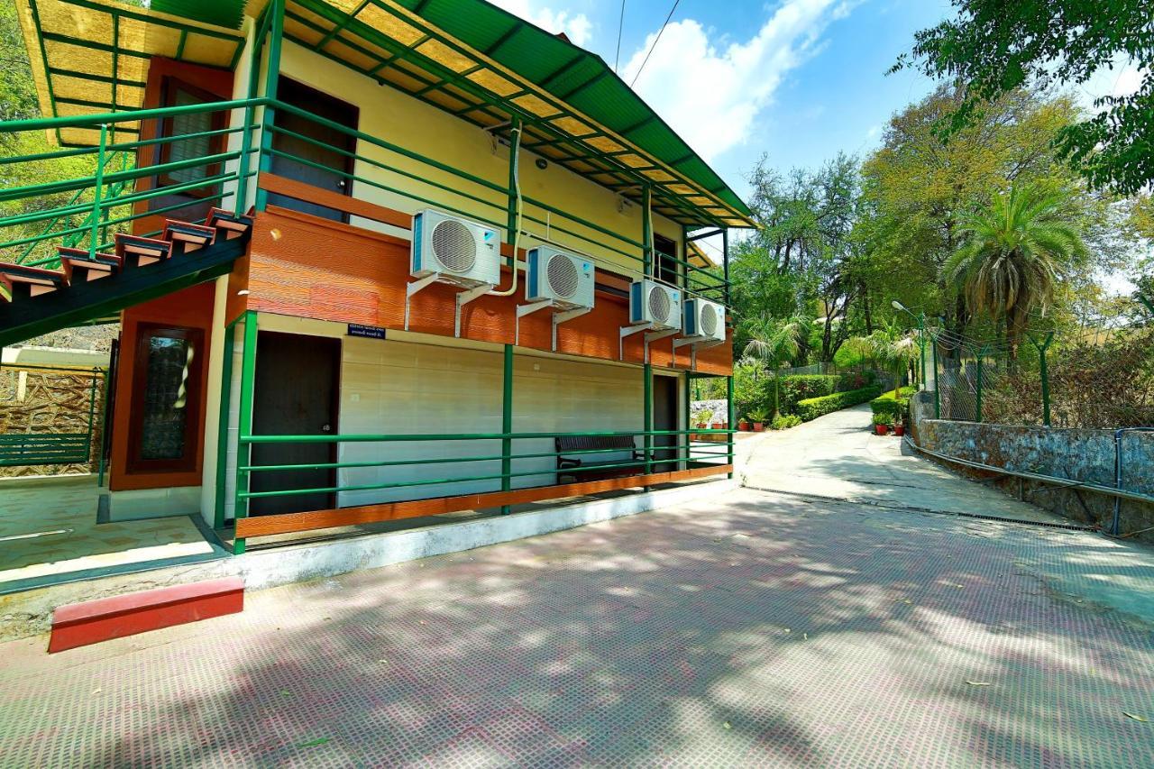 Hotel Samiralok 3*
