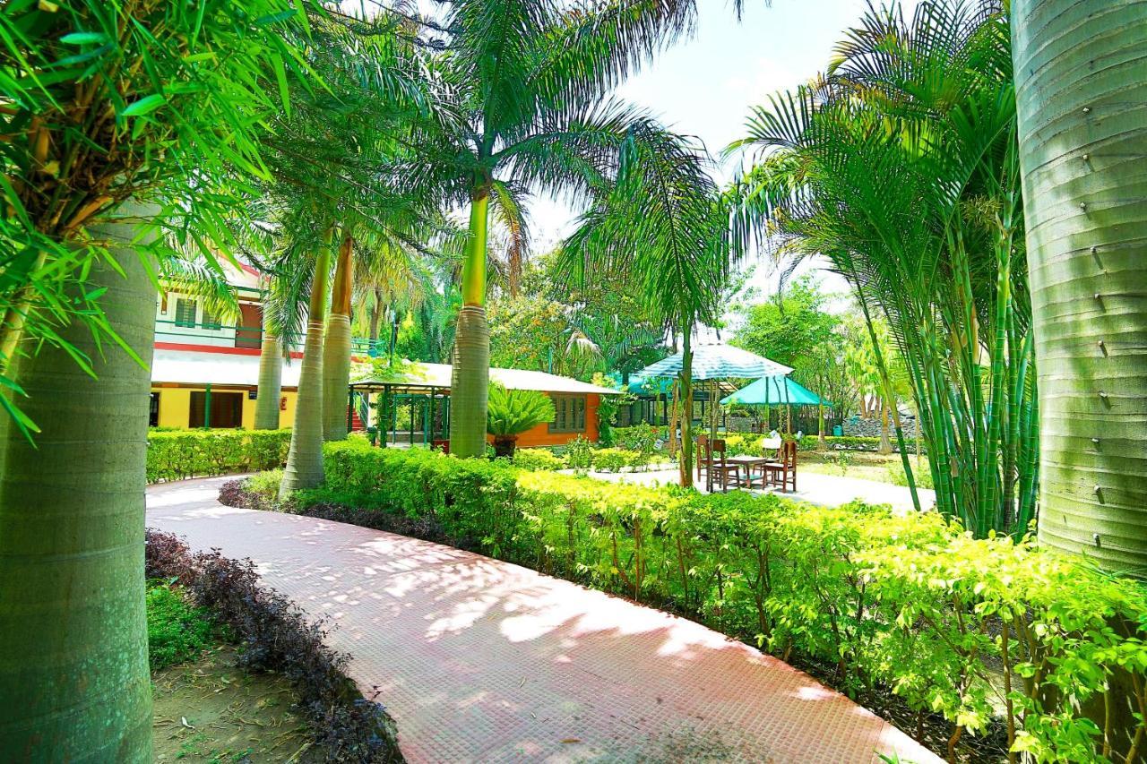 Hotel Samiralok 3*