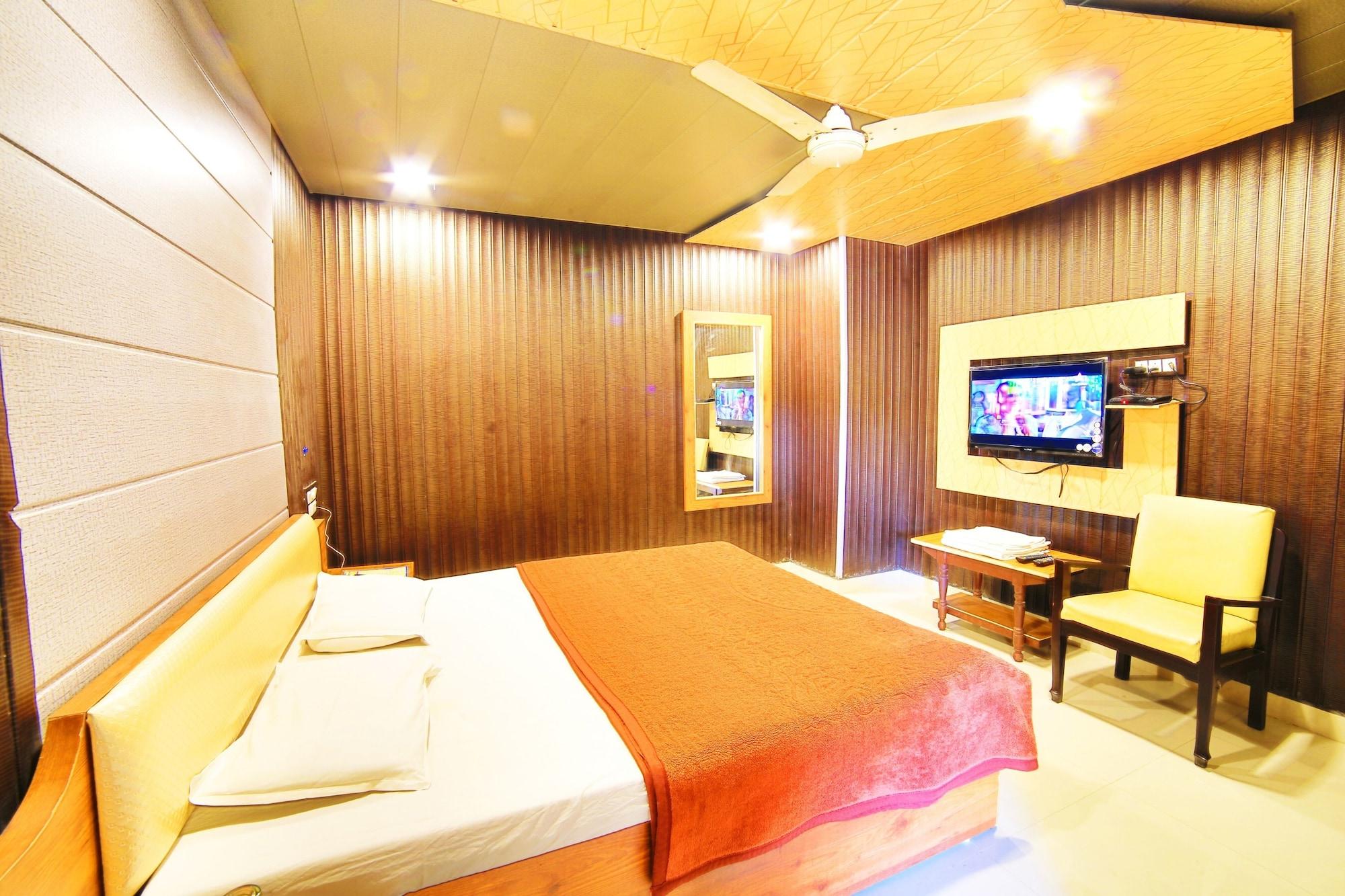 Mamta Palace Hotel 2*