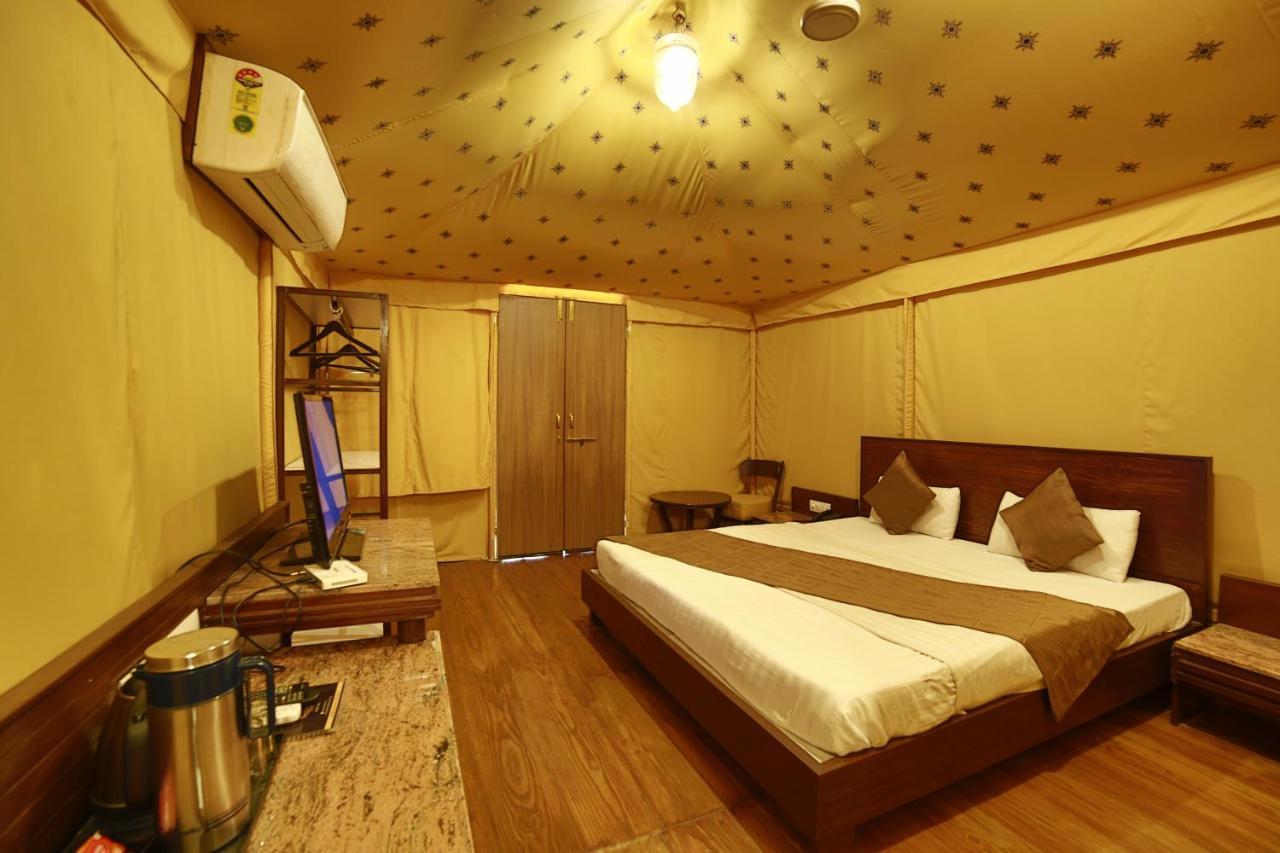 The Colonial Manek Manor Resort