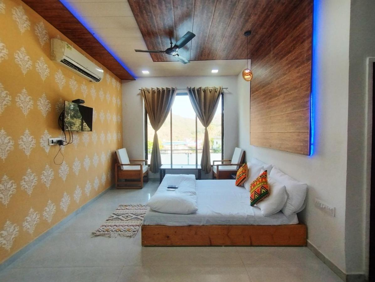 Rudraksha 3*
