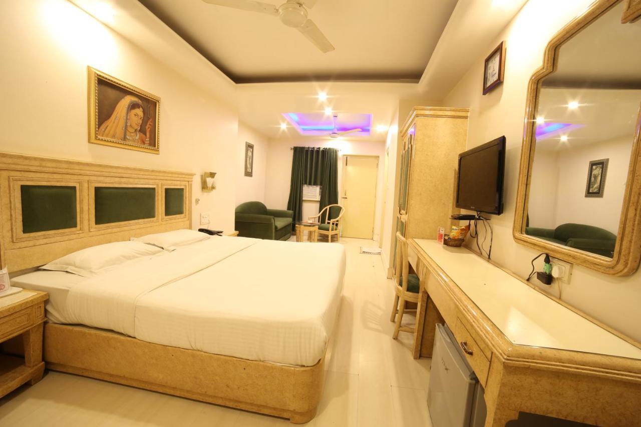 Hotel Samrat International 4*