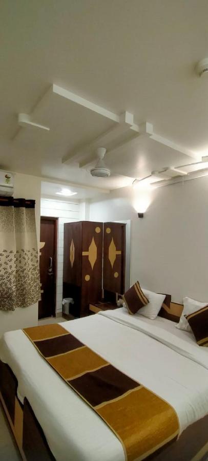 R.j.house, 4* Mount Abu