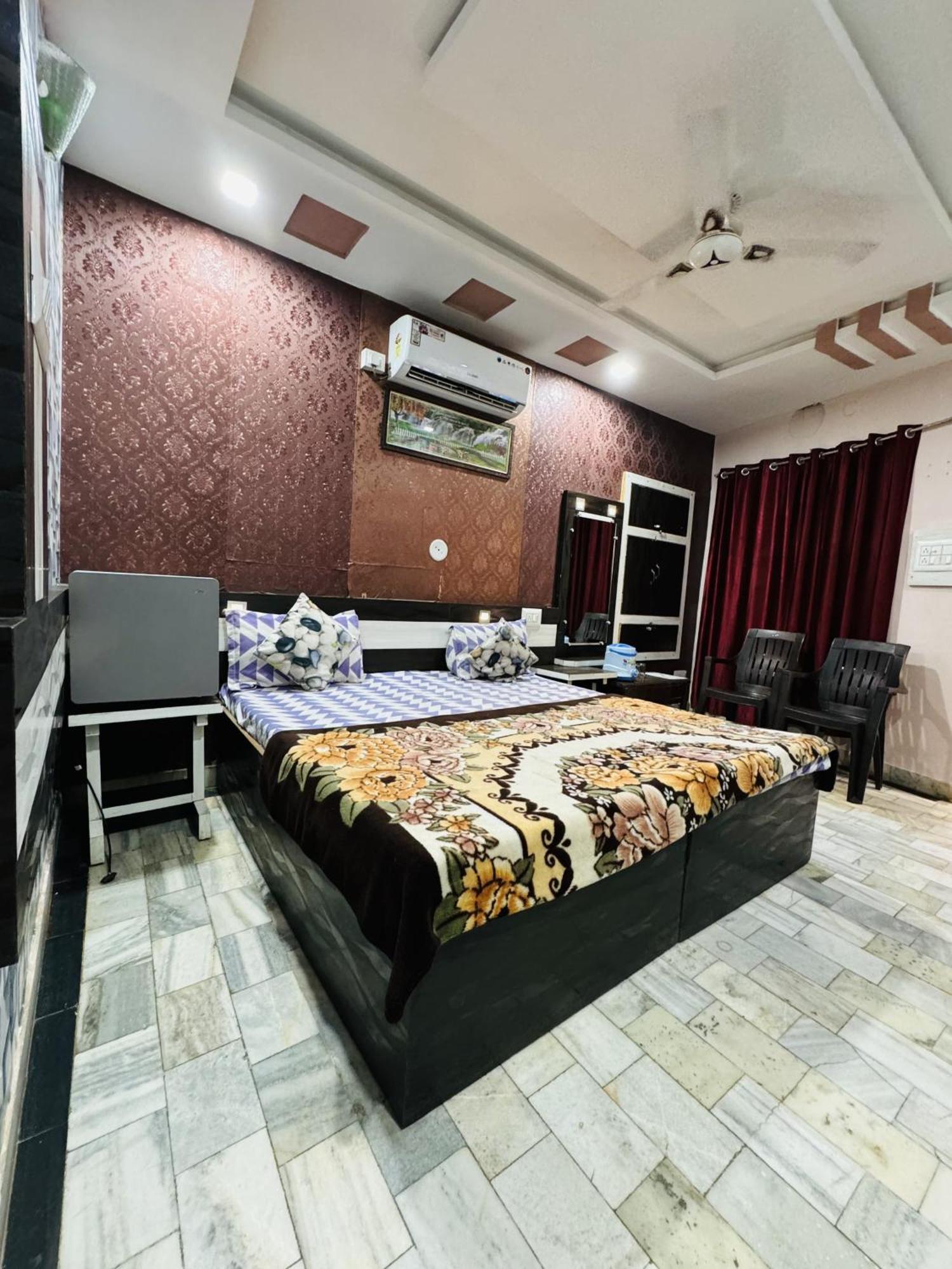 New Sun N Rock Capsule hotel