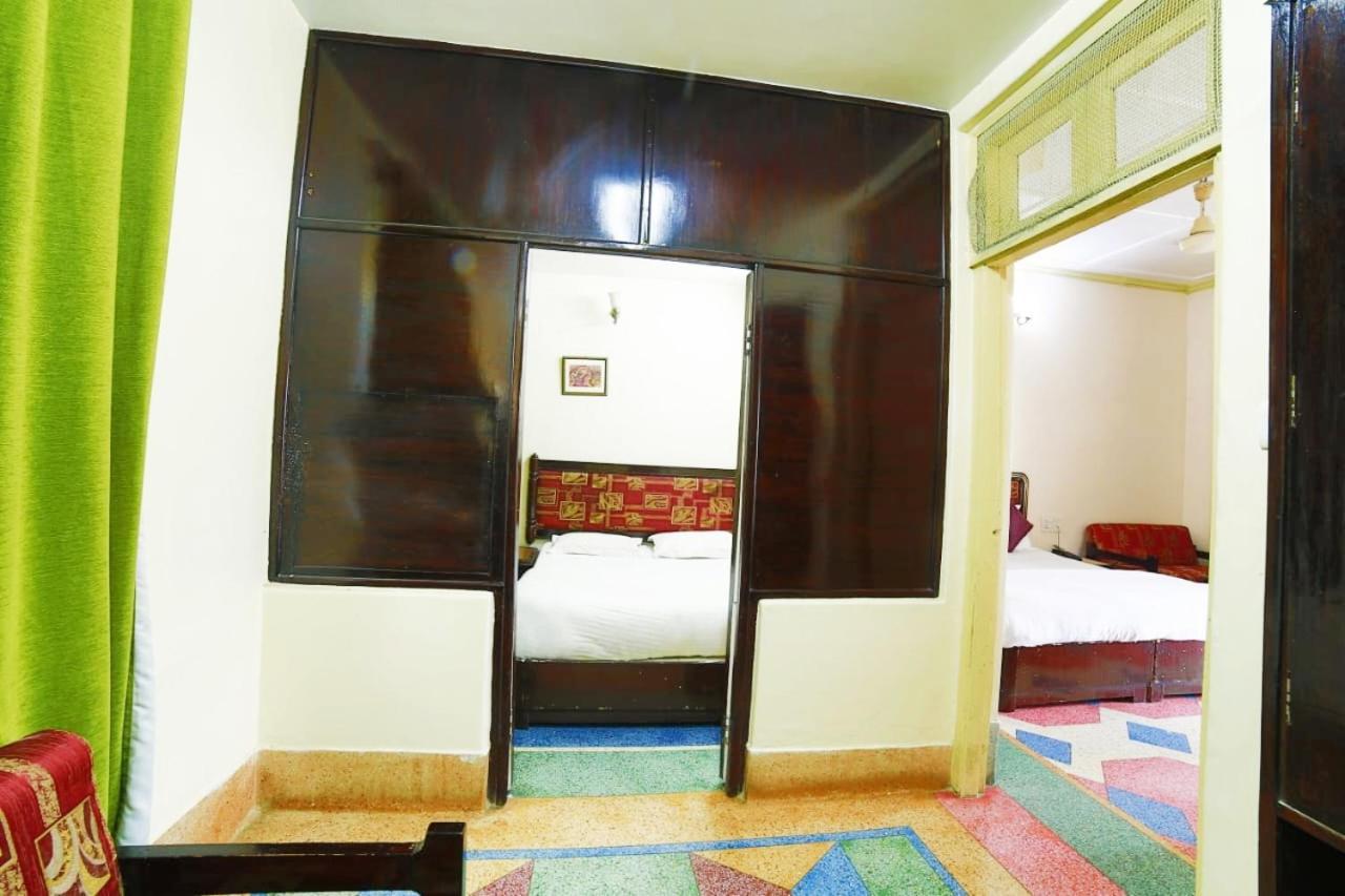 Hotel Samrat International