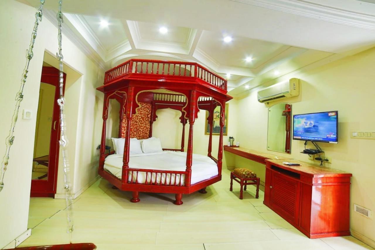 Hotel Samrat International