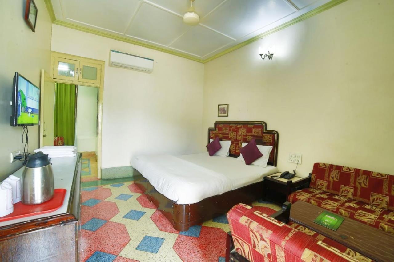 Hotel Samrat International