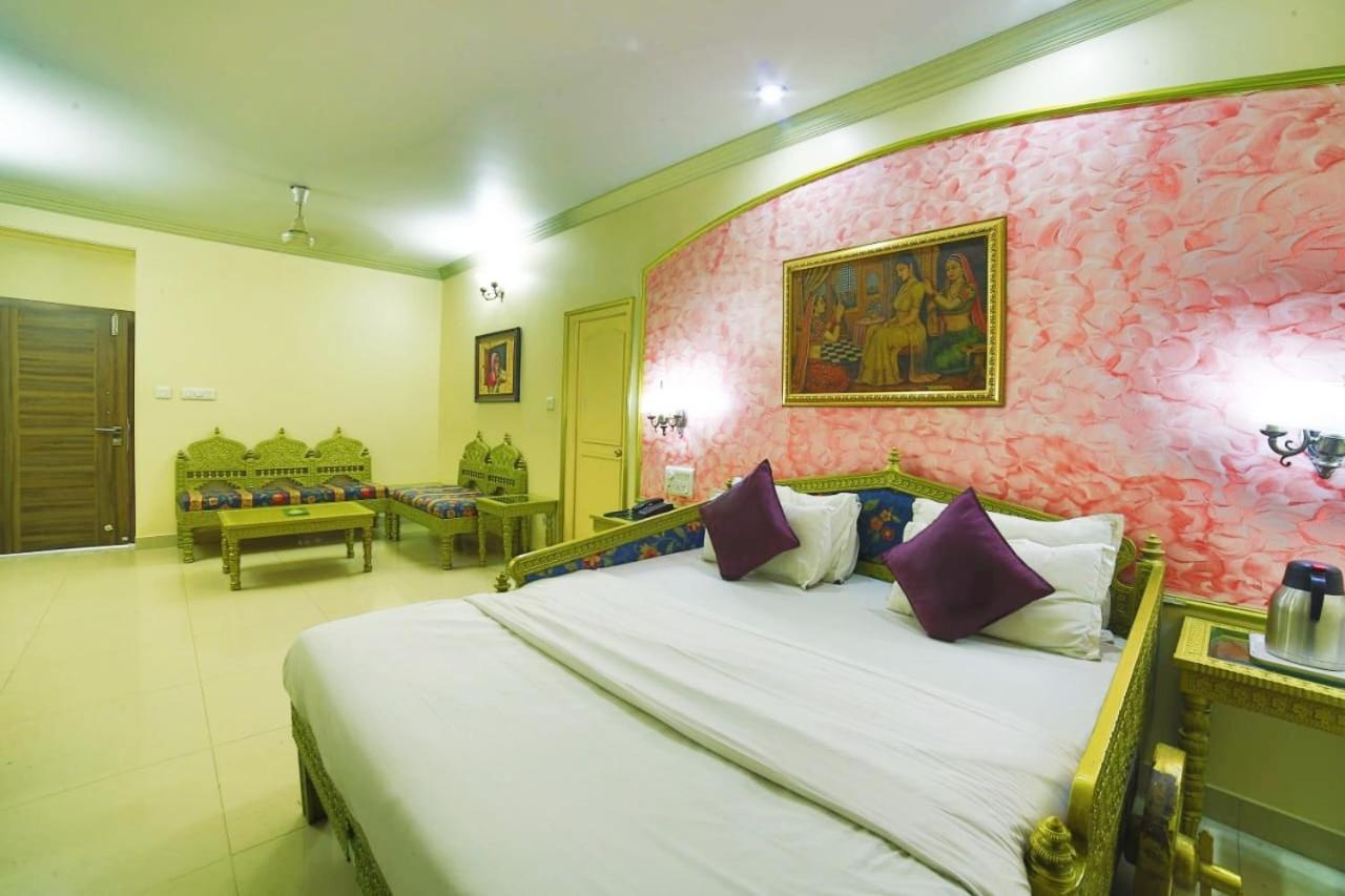 Hotel Samrat International