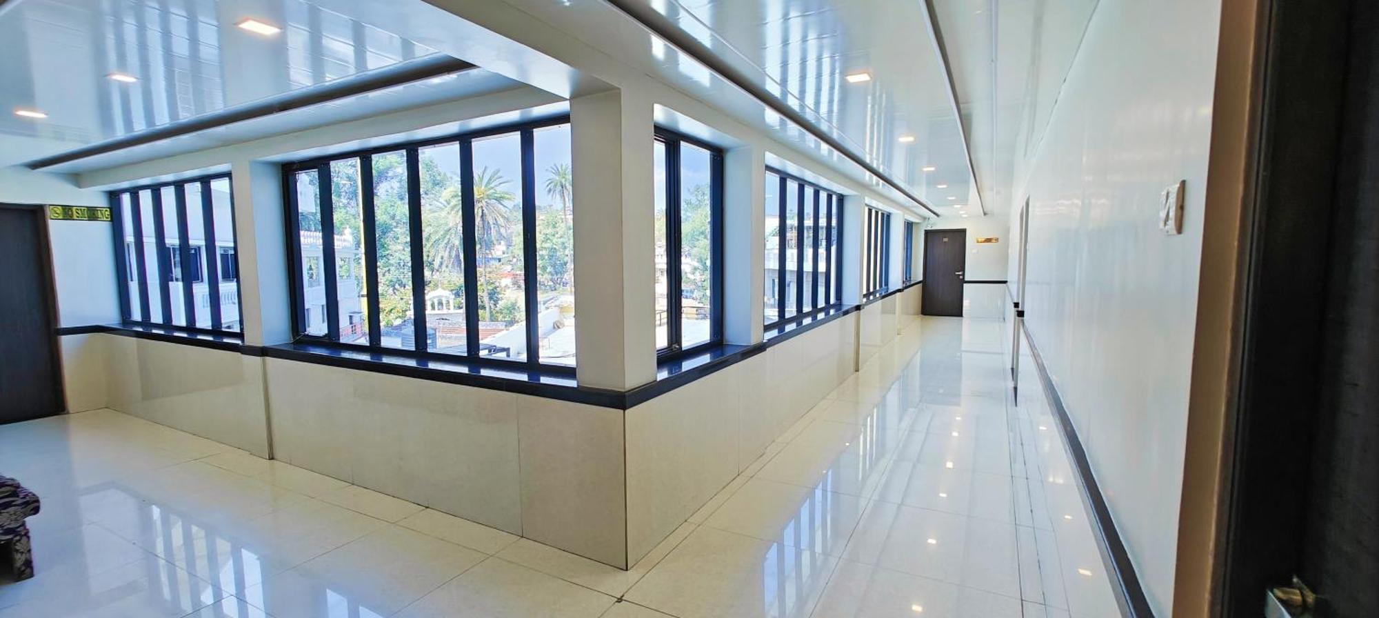 Saraswati Hotel 3*