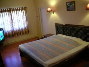 Saraswati Hotel