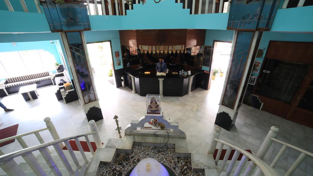 Maganji's Hotel