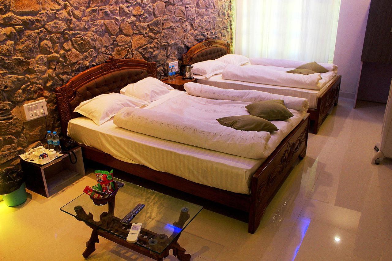 Toppers Corner Hotel Mount Abu