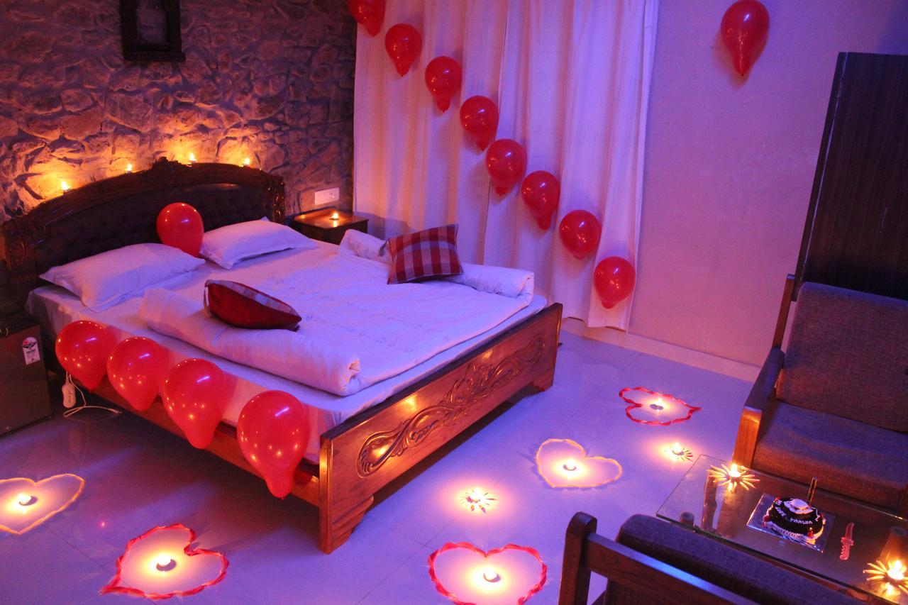 Toppers Corner Hotel