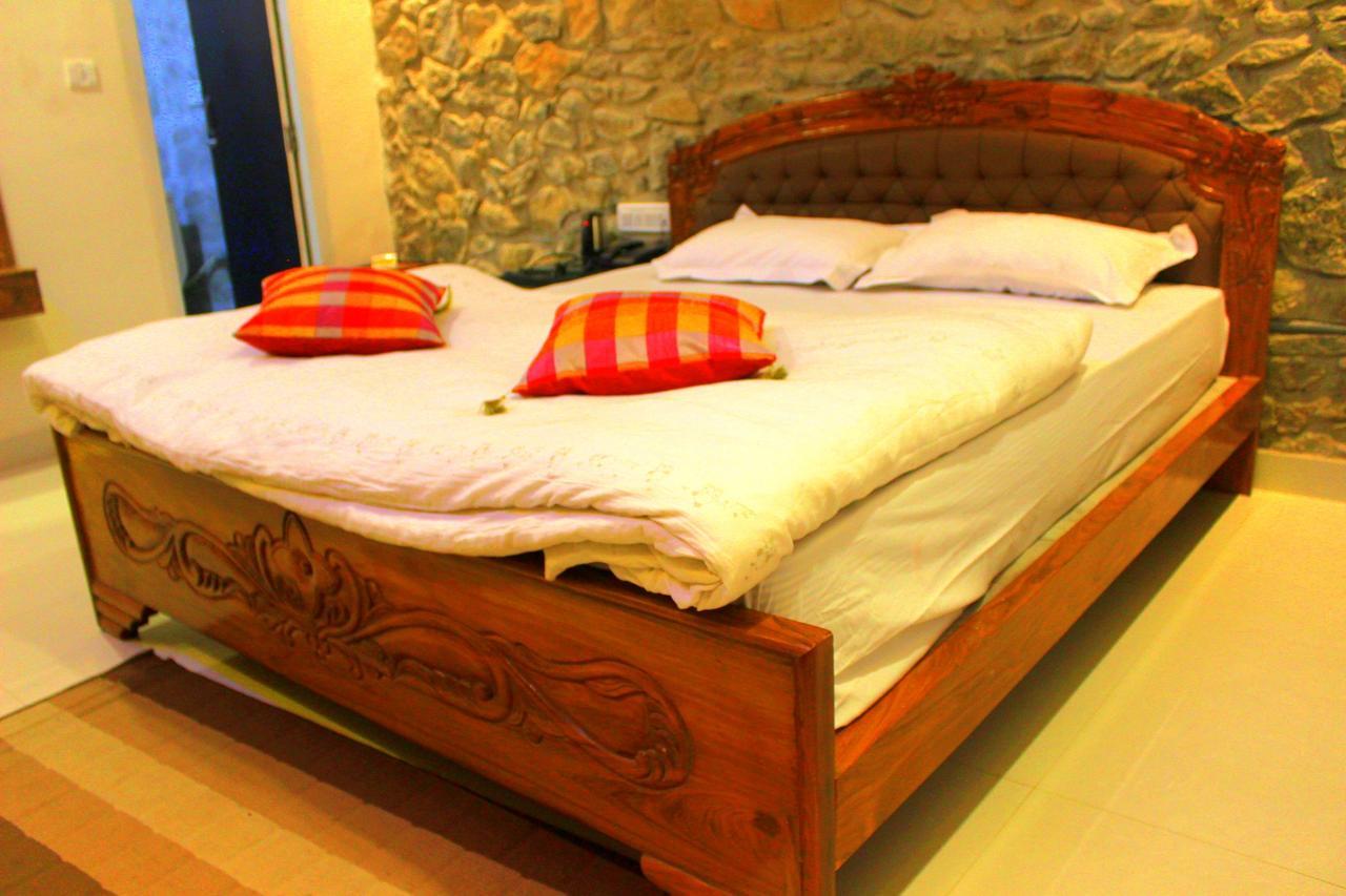 Hotel Toppers Corner 2*