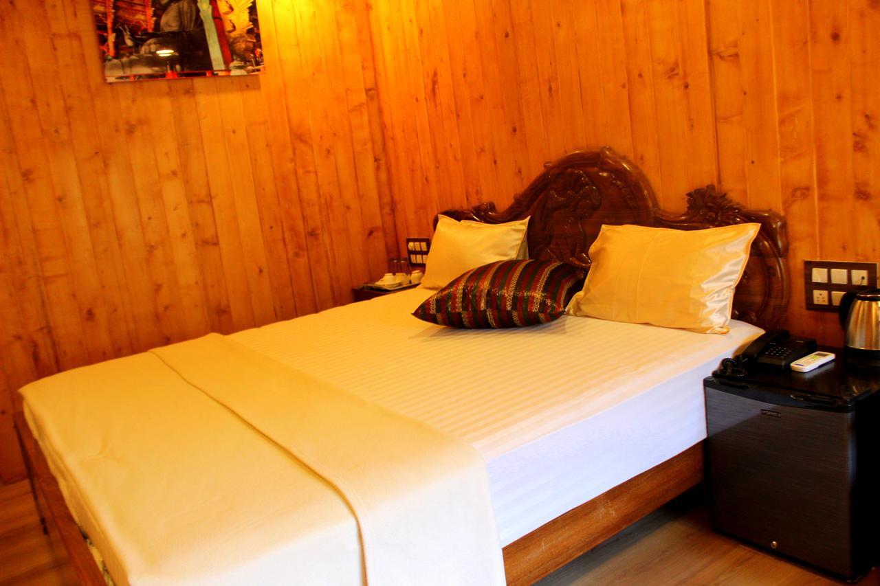 Hotel Toppers Corner 2*