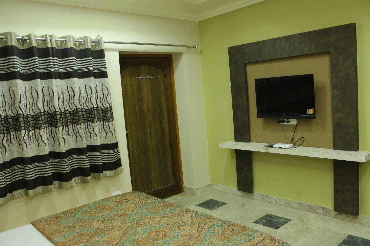 Hotel Hilltop 3*