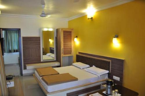 Crystal Nakki 25 Meter Hotel Mount Abu
