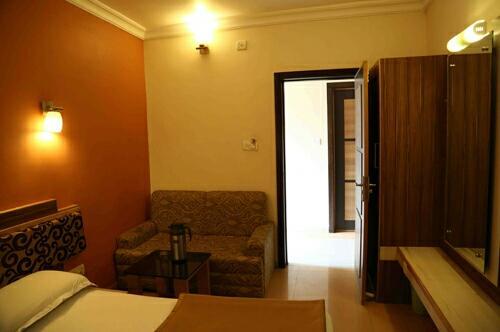 Crystal Nakki 25 Meter Hotel Mount Abu