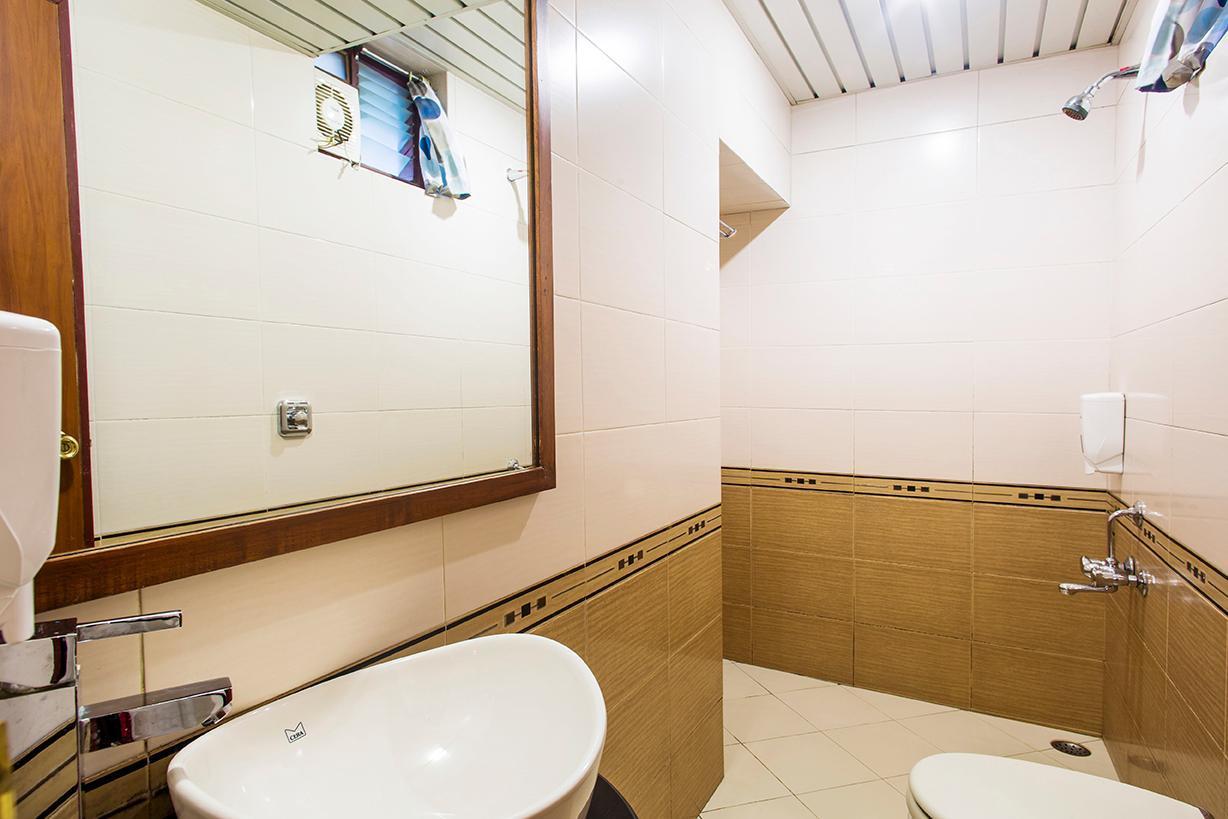 Sudhir New Hotel 2*