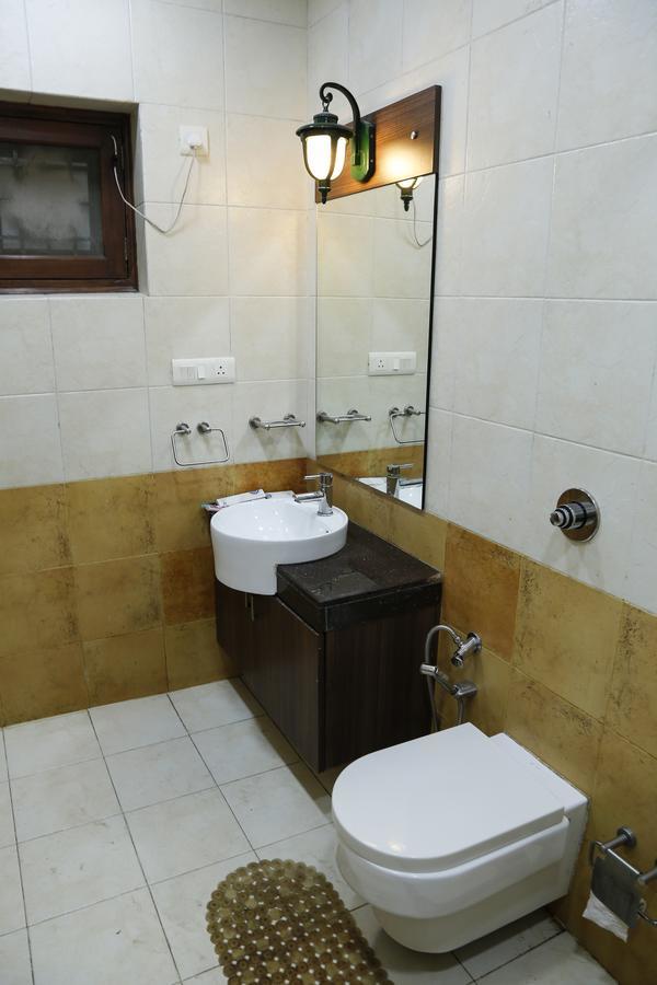 Resort The Colonial Manek Manor