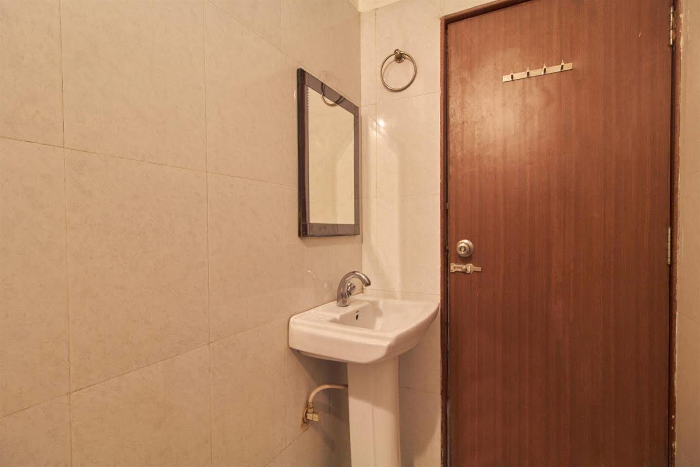 Goodluck Residency 500 Meters From Nakki 2* Mount Abu