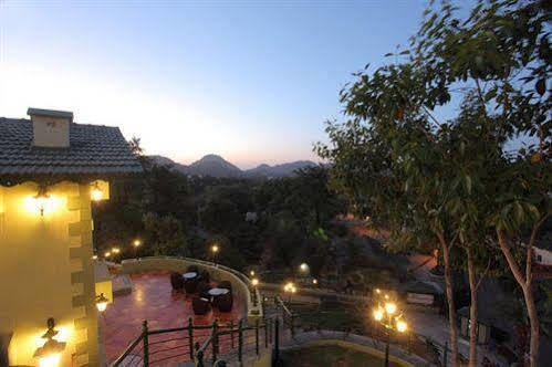 Resort The Colonial Manek Manor Mount Abu