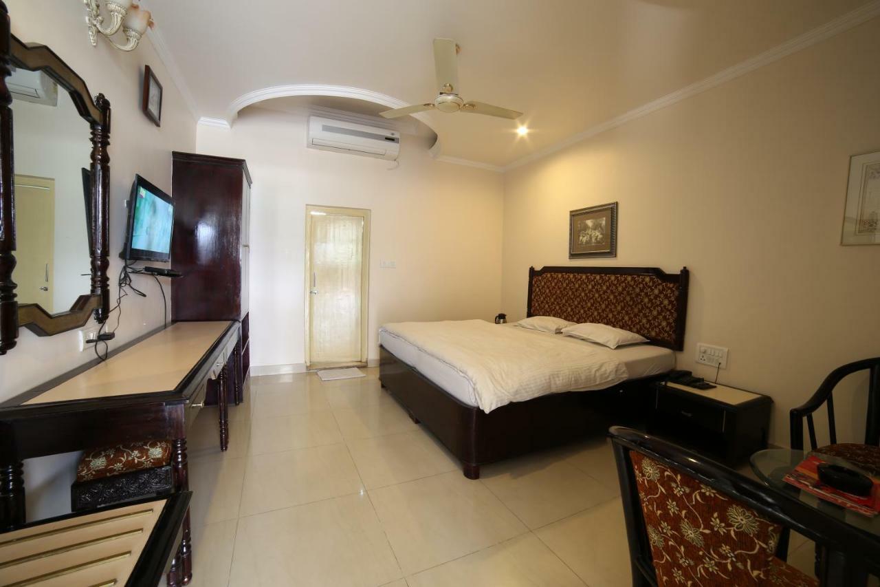 Samrat International Hotel 4*