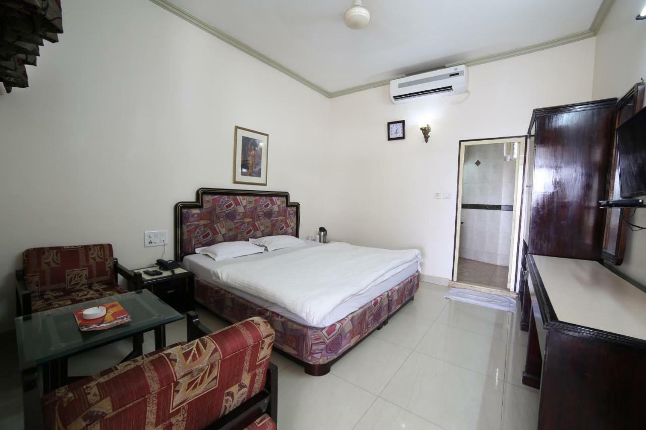 Samrat International Hotel 4*