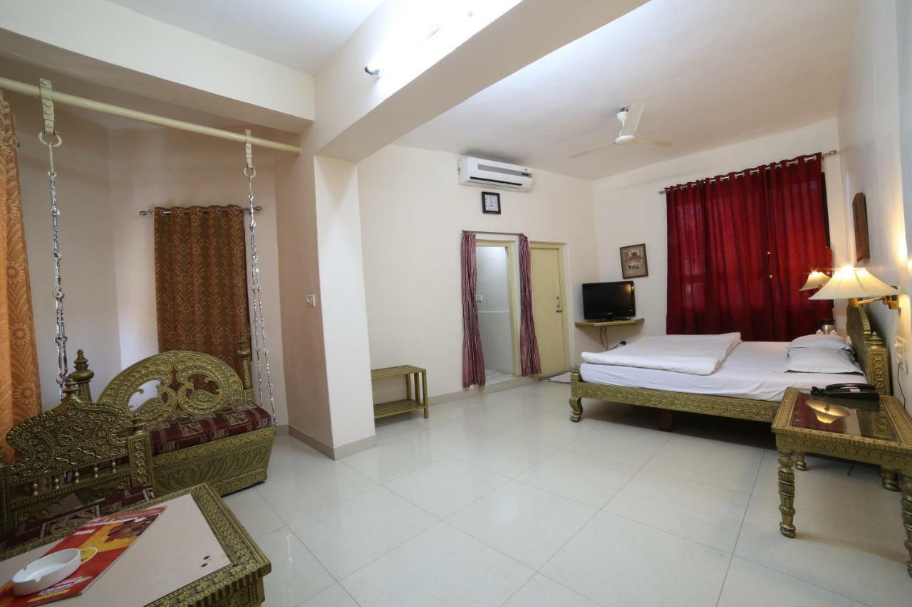 Samrat International 4* Mount Abu