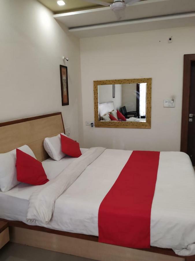 Kaka Hotel Mount Abu