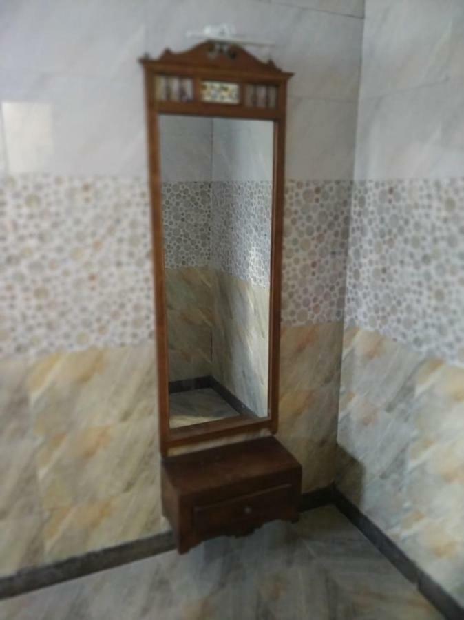Kaka Hotel 2*