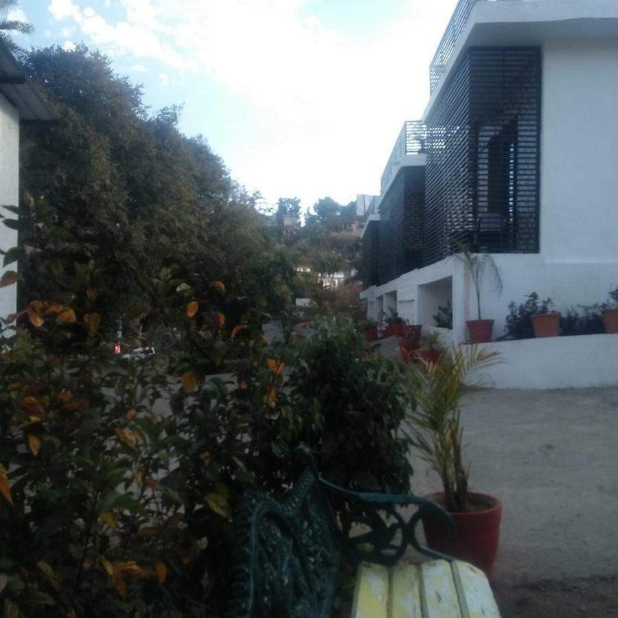 Kaka Hotel Mount Abu