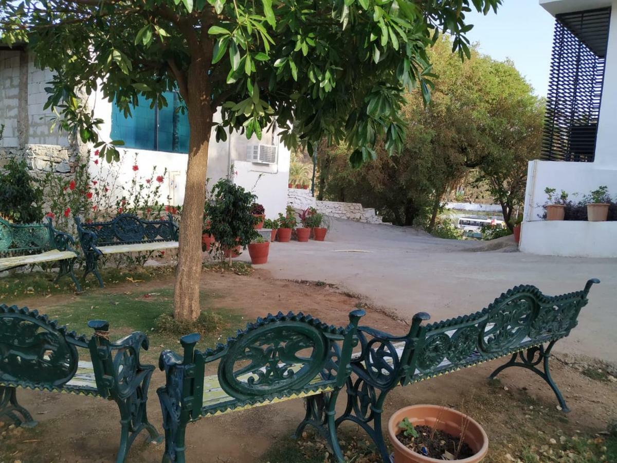 Kaka Hotel