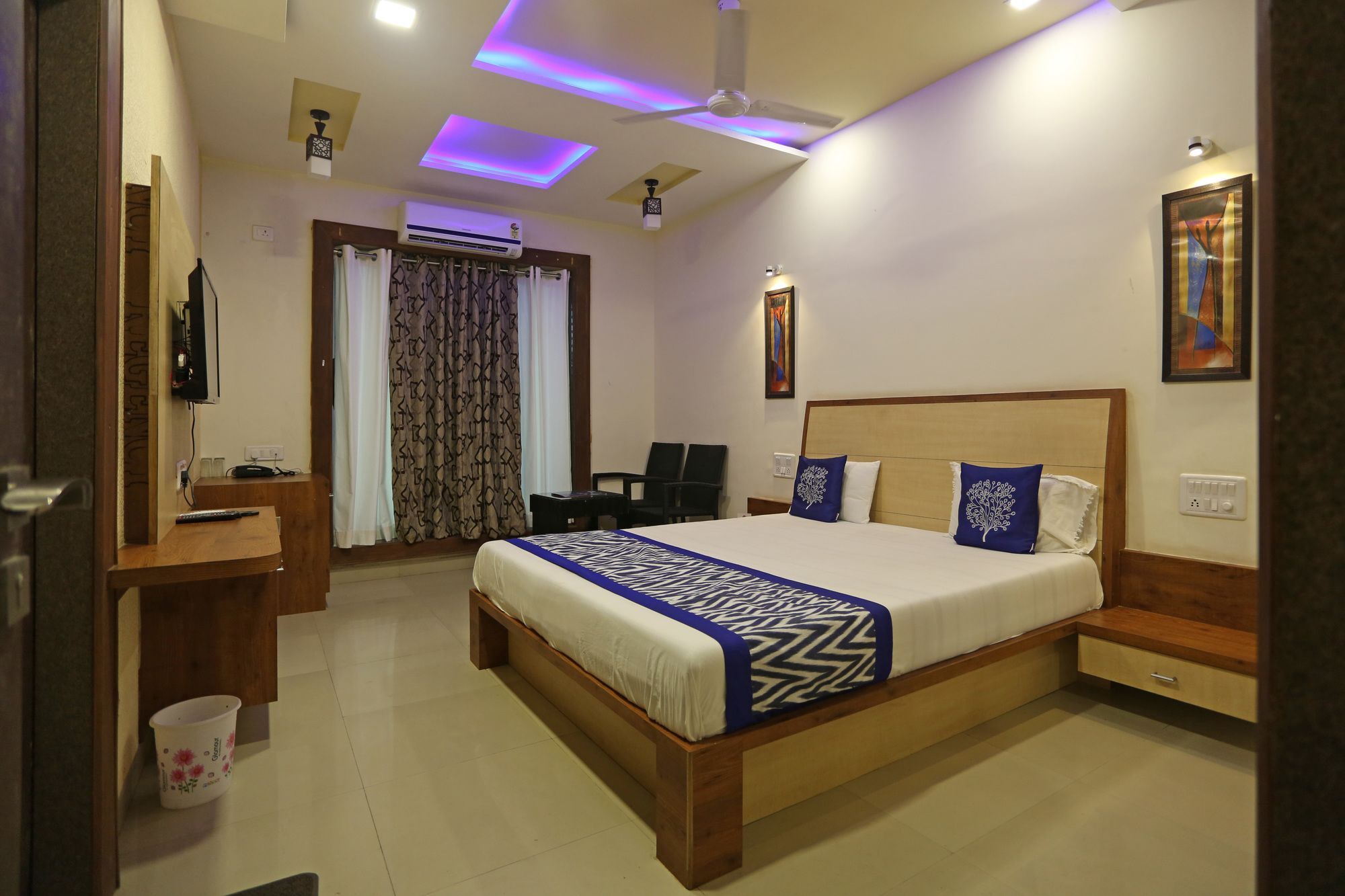 Kaka Hotel Mount Abu