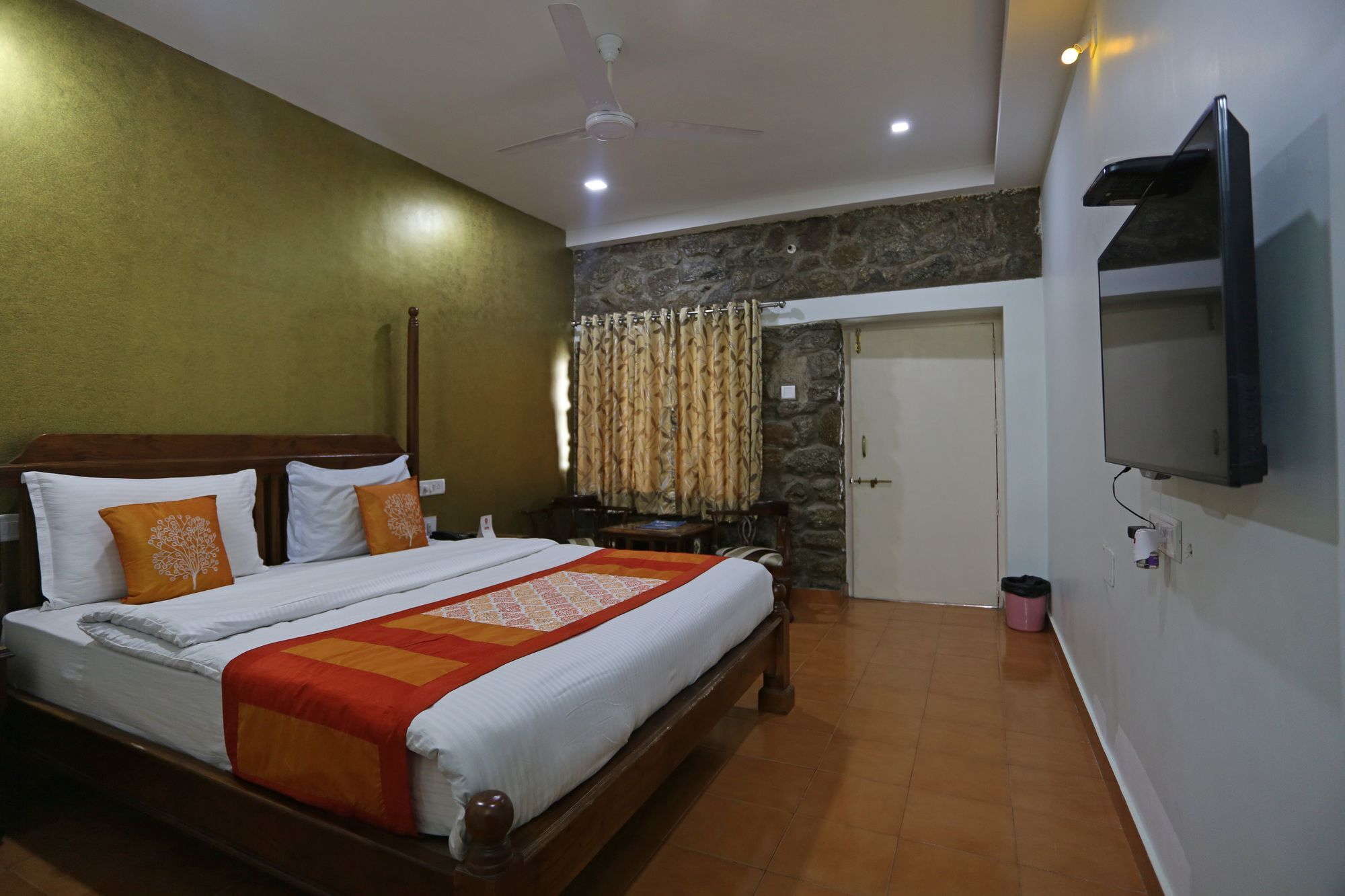 Oyo 6549 Gorbandh Hotel Mount Abu